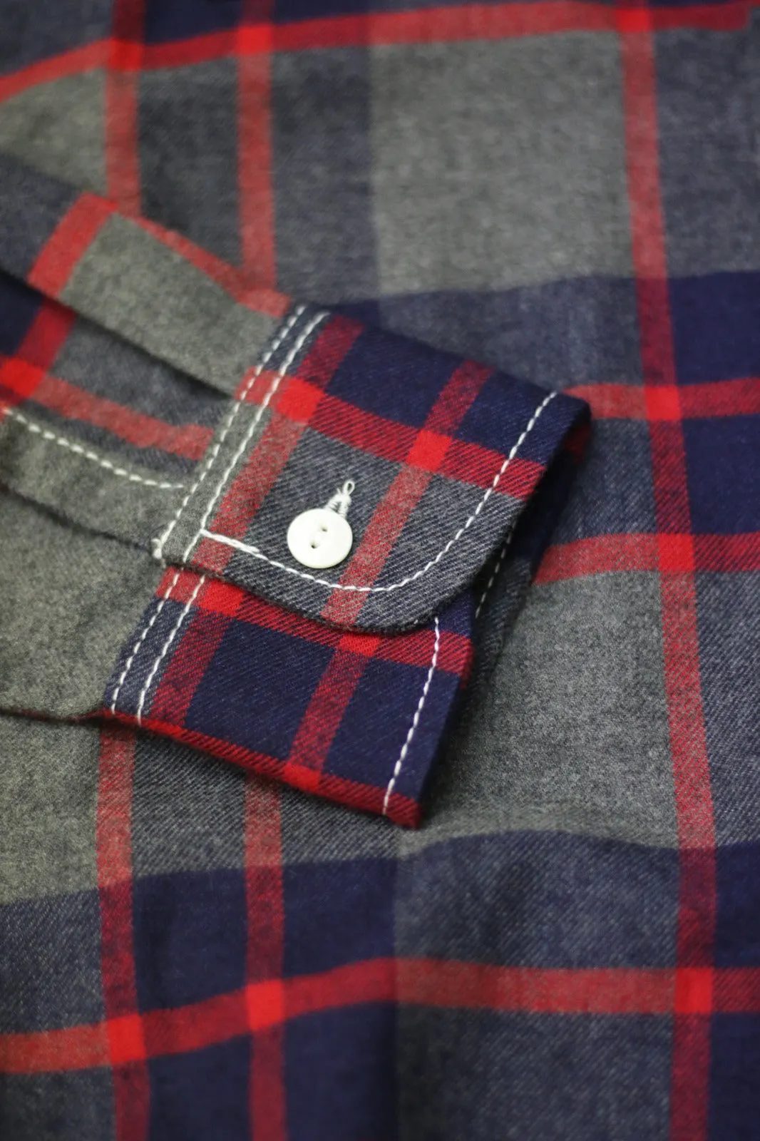 GREYHOUND PLAID FLANNEL WORK SHIRT (GREY/BLUE/RED)