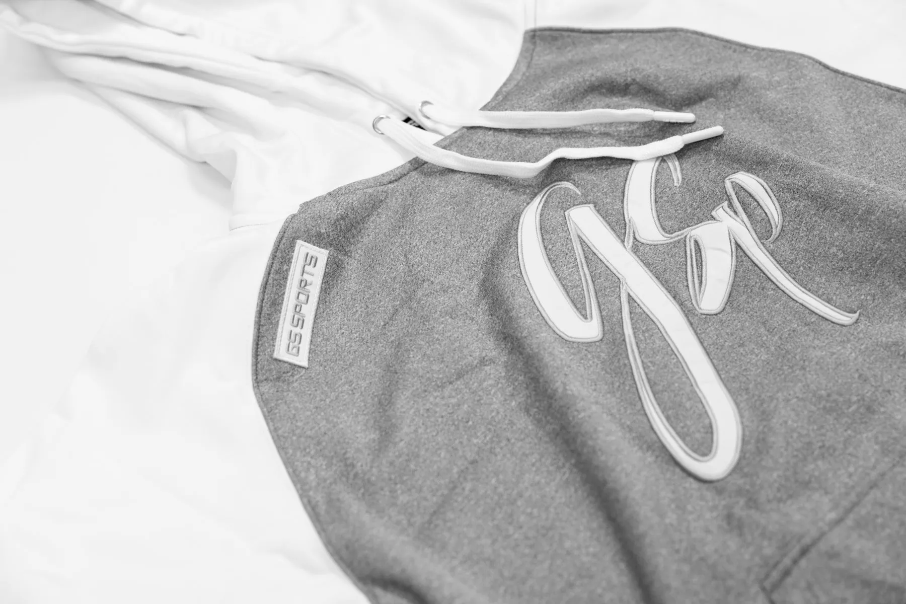 GSP Script Short Sleeve Fleece Hoodie - Heather / White