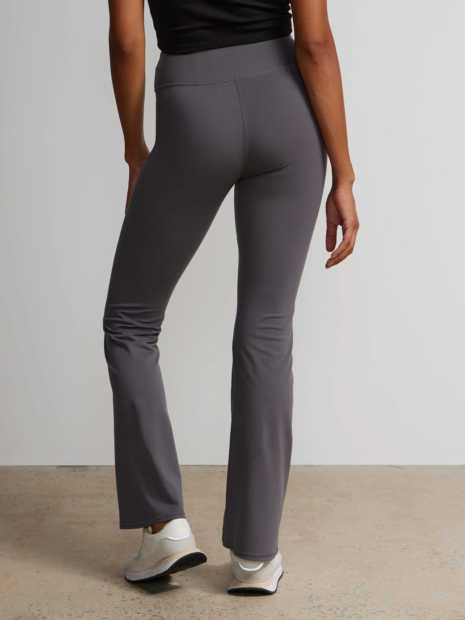 Mid Rise Bootcut Yoga Pant