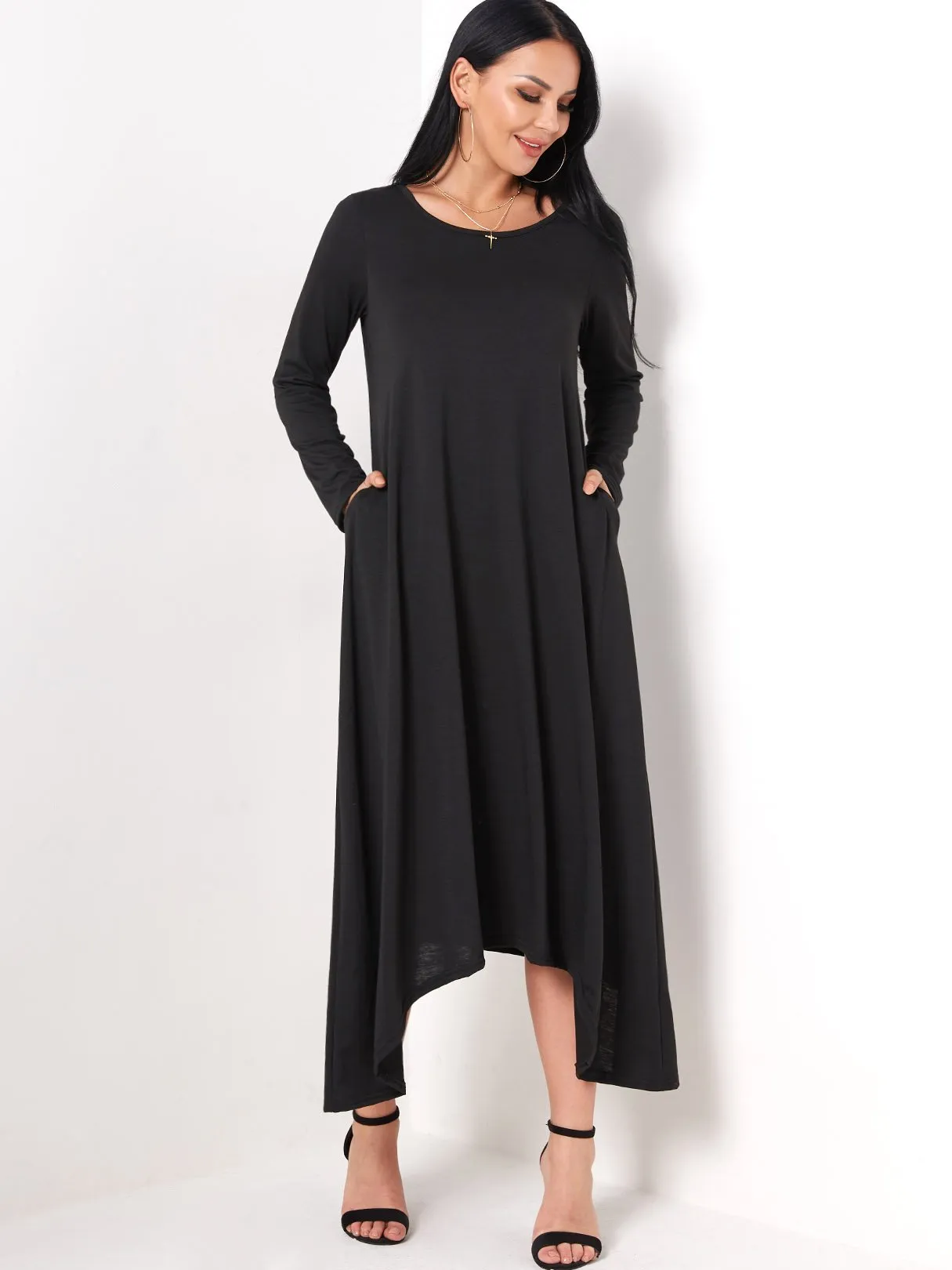 Wholesale Round Neck Plain Side Pockets Long Sleeve Black Maxi Dress